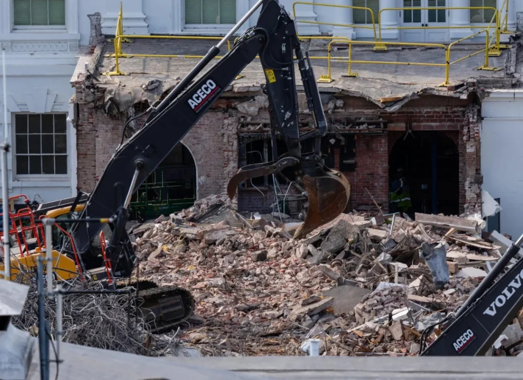 Safe site demolition and cleanup services